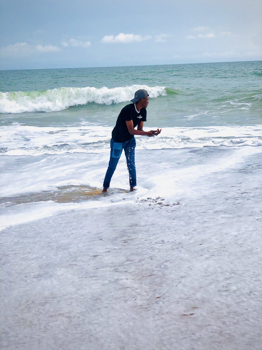 DjibrilKKeita1's tweet image. Larguer les amarres, s’évader… pour de bon.
#excellentweekend #weekendvibes