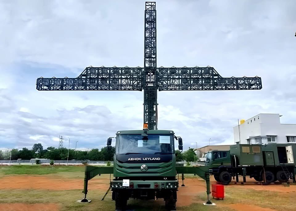 IndianDefenceT's tweet image. Bengaluru-based Alpha Design Technologies has delivered the first #Surya VHF Anti-Stealth radar to the Indian Air Force, with a total of six units on order.
#AlphaDesign #IndianAirForce #VHF #RadarTechnology #DefenseUpdate #MakeInIndia #MilitaryTech #SuryaRadar