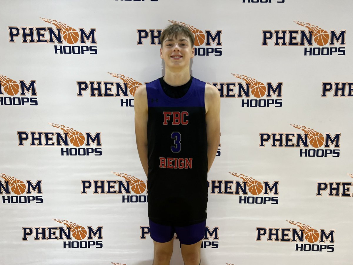 The blend of passing and shot-making has allowed 6’2 ‘28 Porter Dickson (FBC Reign) to shine as a focal point. Smooth shooter with feel and craftiness. Reliably creating for himself and others while finding ways to apply pressure from all levels. Scrappy defender #PhenomMDC
