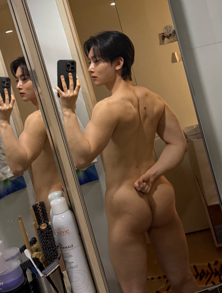 입은거 벗은거

onlyfans.com/only.hans