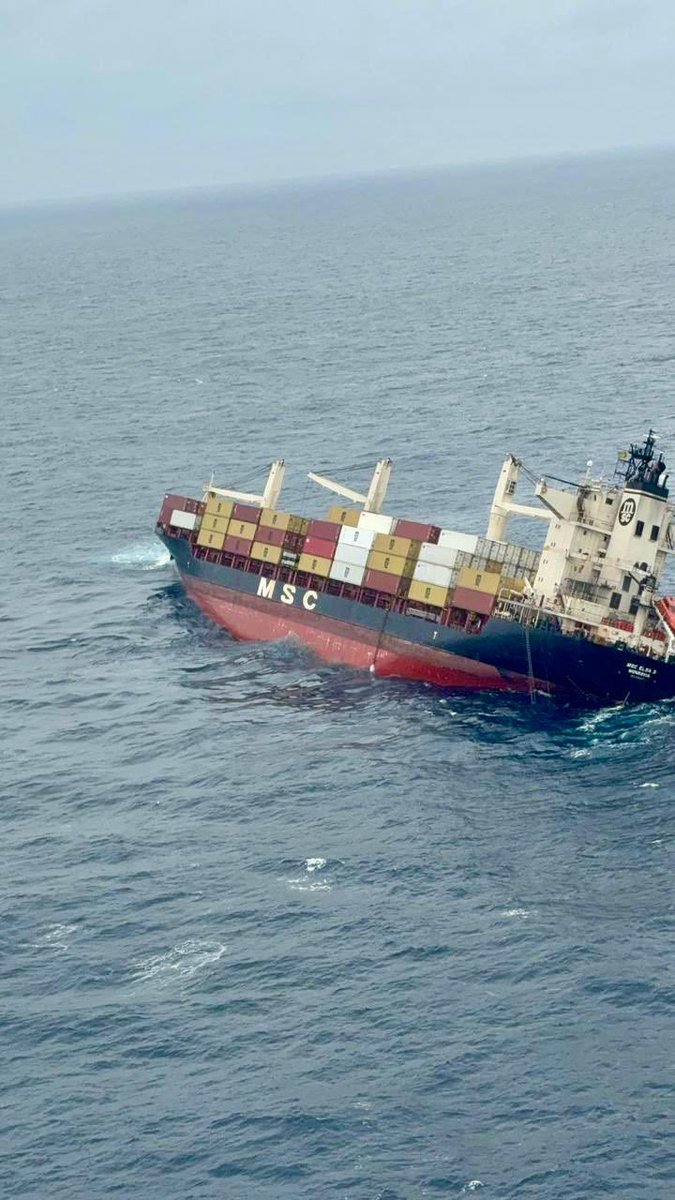 IndiaCoastGuard's tweet image. @IndiaCoastGuard #MRCC, #Mumbai received a Distress Alert regarding Liberia-flagged container vessel MSC ELSA 3 developing 26° list approx 38 nautical miles southwest of #Kochi. Vessel departed #Vizhinjam Port on 23 May 25, bound for #Kochi with ETA 24 May 25. #ICG is actively…