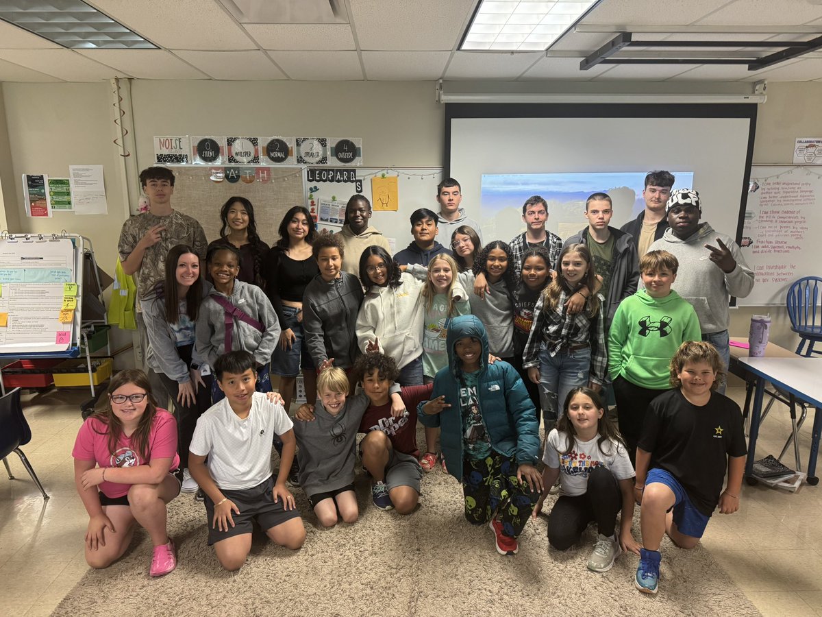 CoachStrack's tweet image. Made a big delivery to the Ronald McDonald House this week!  Great job AVID 11 and Lakewood in your partnership to raise money and collect pop tabs this week!