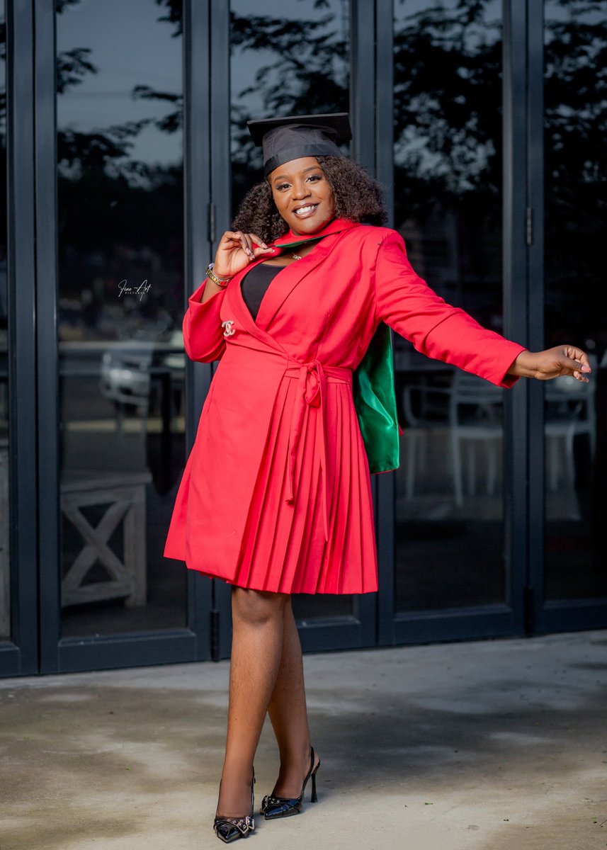 Allow me to reintroduce my self 😊👨‍🎓📍😅...Mastered the arts in social protection management 🥰👐time to put into action!...goodmorning from your favorite social worker 😘