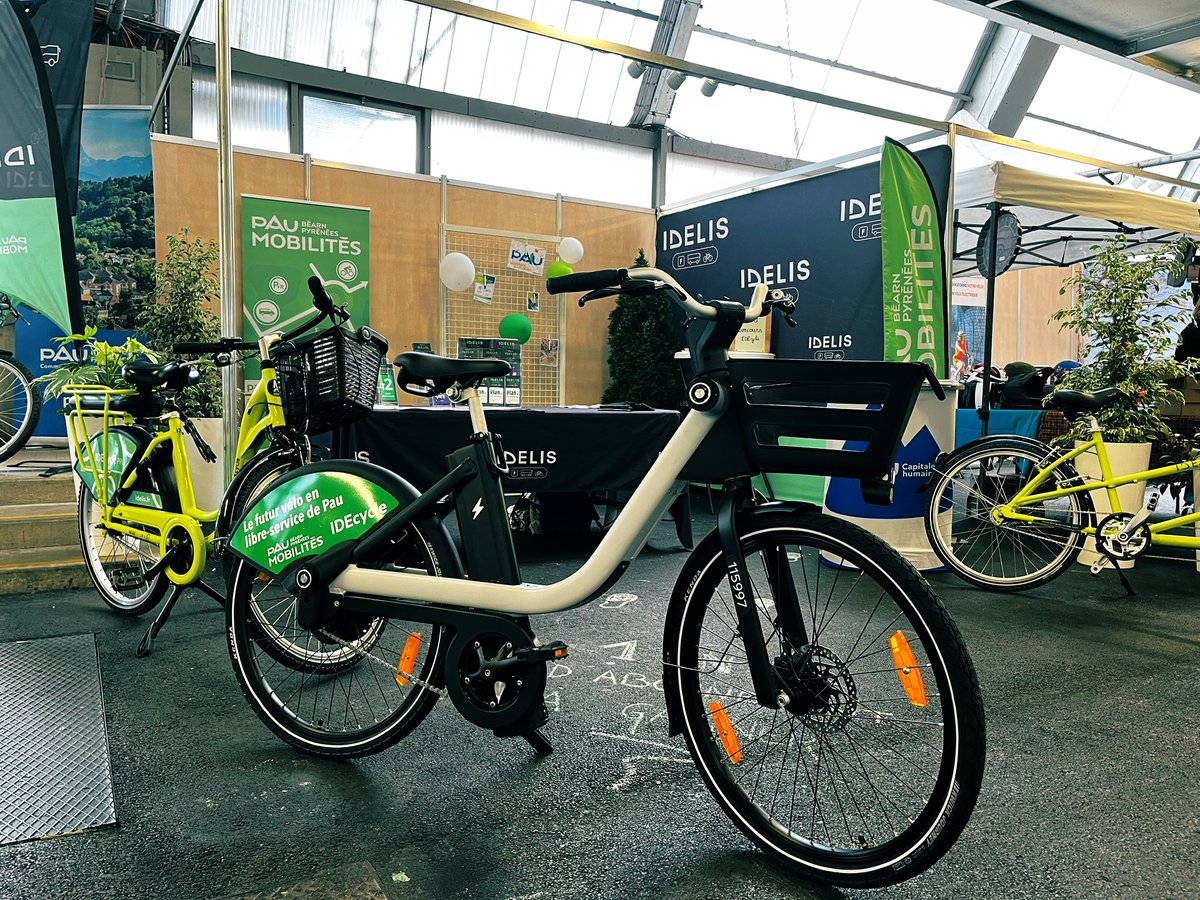 Pau, Capitale Humaine (@ville_pau) on Twitter photo Les nouveaux vélos à assistance électrique en libre-service d’ <a href="/IDELIS_IDECYCLE/">IDELIS-IDECYCLE</a> sont en exclu au Pau Vélo Fest !
250 vélos électriques haut-de-gamme ainsi que 40 stations de recharge compactes et performantes seront prochainement déployés dans les communes de l’agglo’ Les nouveaux vélos à assistance électrique en libre-service d’ <a href="/IDELIS_IDECYCLE/">IDELIS-IDECYCLE</a> sont en exclu au Pau Vélo Fest !
250 vélos électriques haut-de-gamme ainsi que 40 stations de recharge compactes et performantes seront prochainement déployés dans les communes de l’agglo’