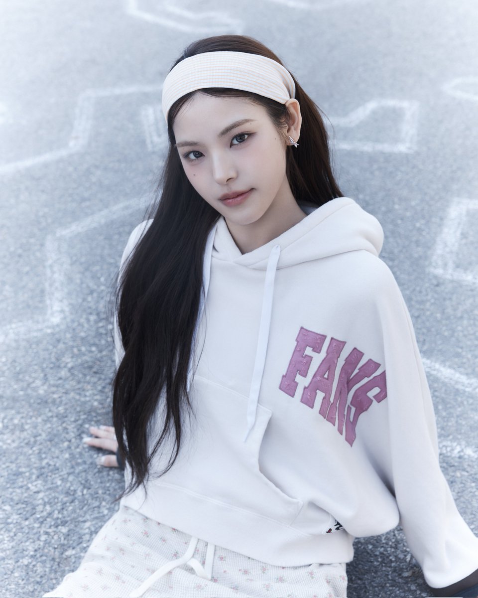 Concept Photo (A ver.) izna Single Album 'BEEP' 2025.06.09 6PM