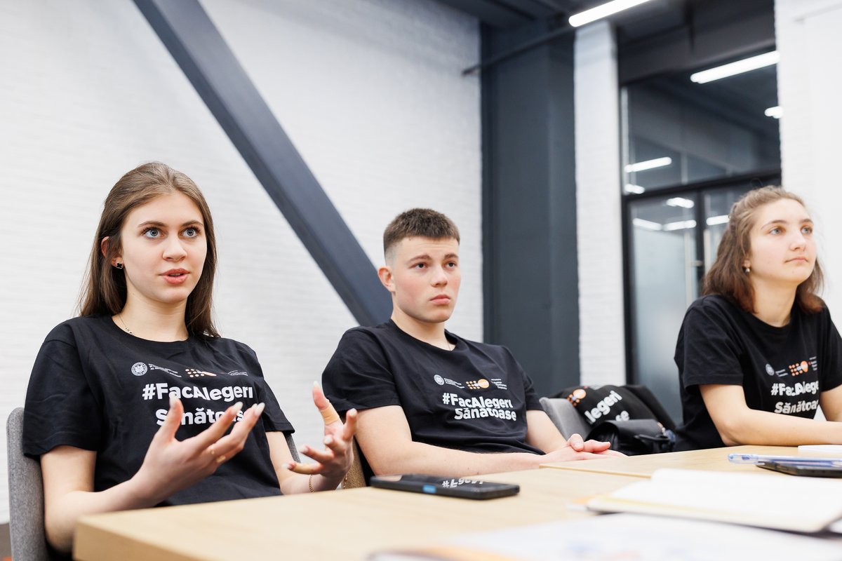 UNFPAMoldova's tweet image. 👷‍♂️ During #EducationWeek, on #VETEducationDay, @UNFPAMoldova consulted VET students on a youth-friendly school and workplace: inclusive spaces, interactive learning, and a balance of theory and practice. Their insights w/shape standards for VET schools &amp;amp; companies. @AustrianDev
