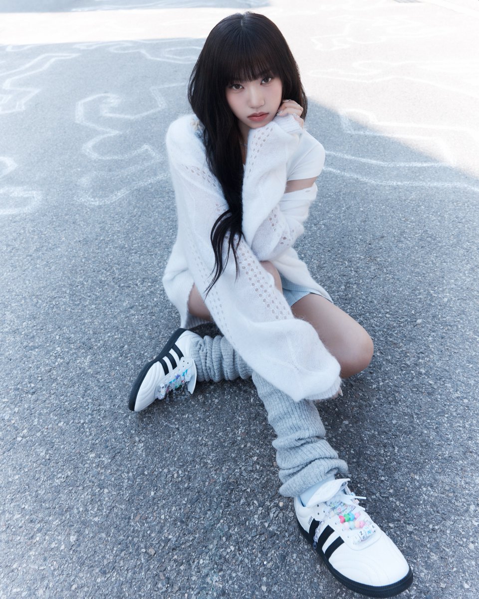 Concept Photo (A ver.)

izna Single Album 'BEEP'
2025.06.09 6PM (KST)

💿 Pre-Save
ingrv.es/izna_BEEP

#izna #이즈나
#CHOIJUNGEUN #최정은 
#BEEP #izna_BEEP