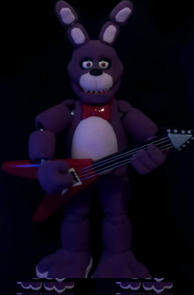 CCN1658's tweet image. 🔵Hello friends!🔵
×●ו~☆~•×●×
I've finished the Bonnie figurine!
I'm thinking of selling for $95
#FNAF
#artist