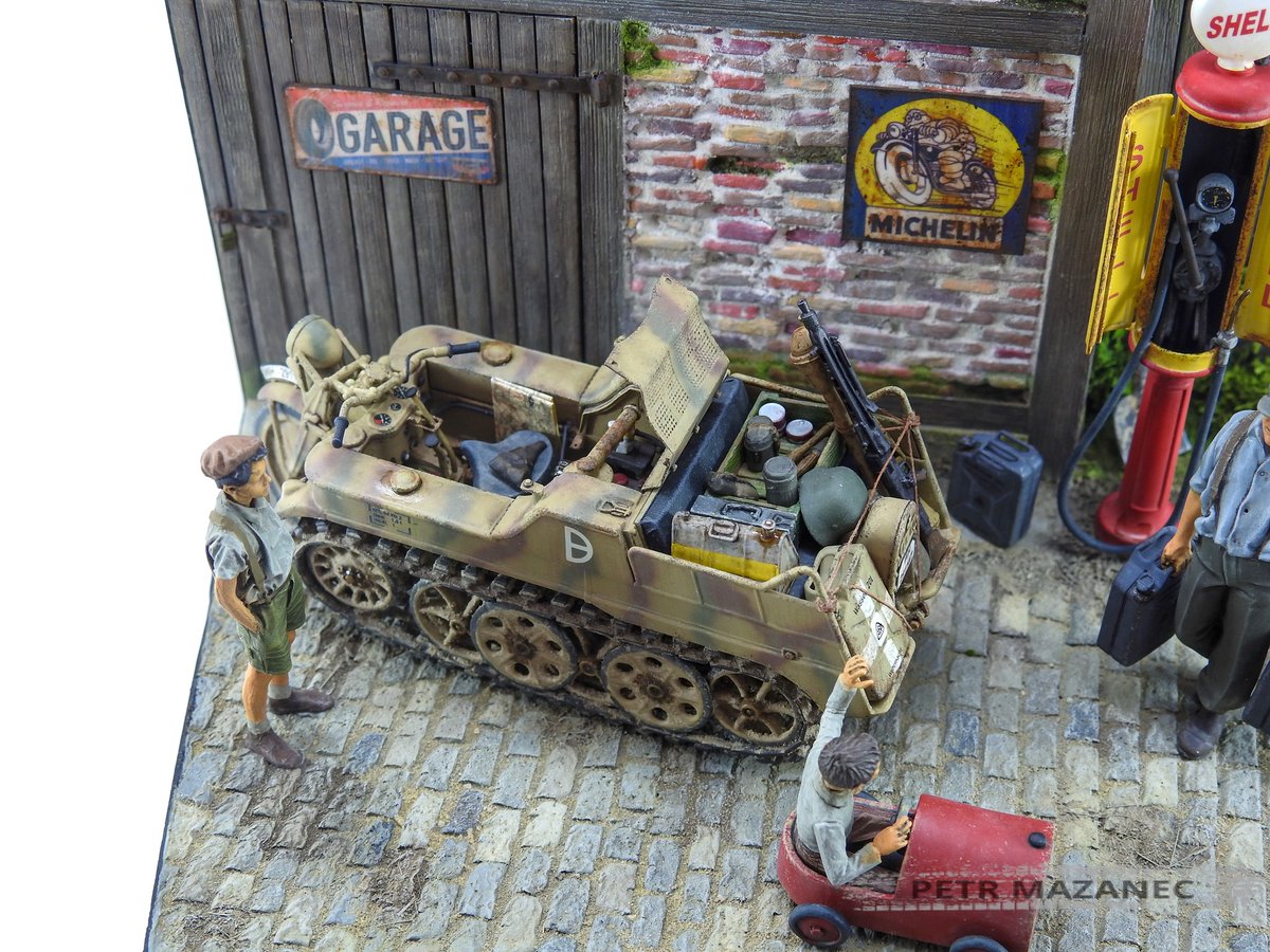 Used #MiniArt Kit: 
35598 GERMAN GAS STATION 1930-40s
Author: Petr Mazanec
Source: facebook.com/groups/5527053…