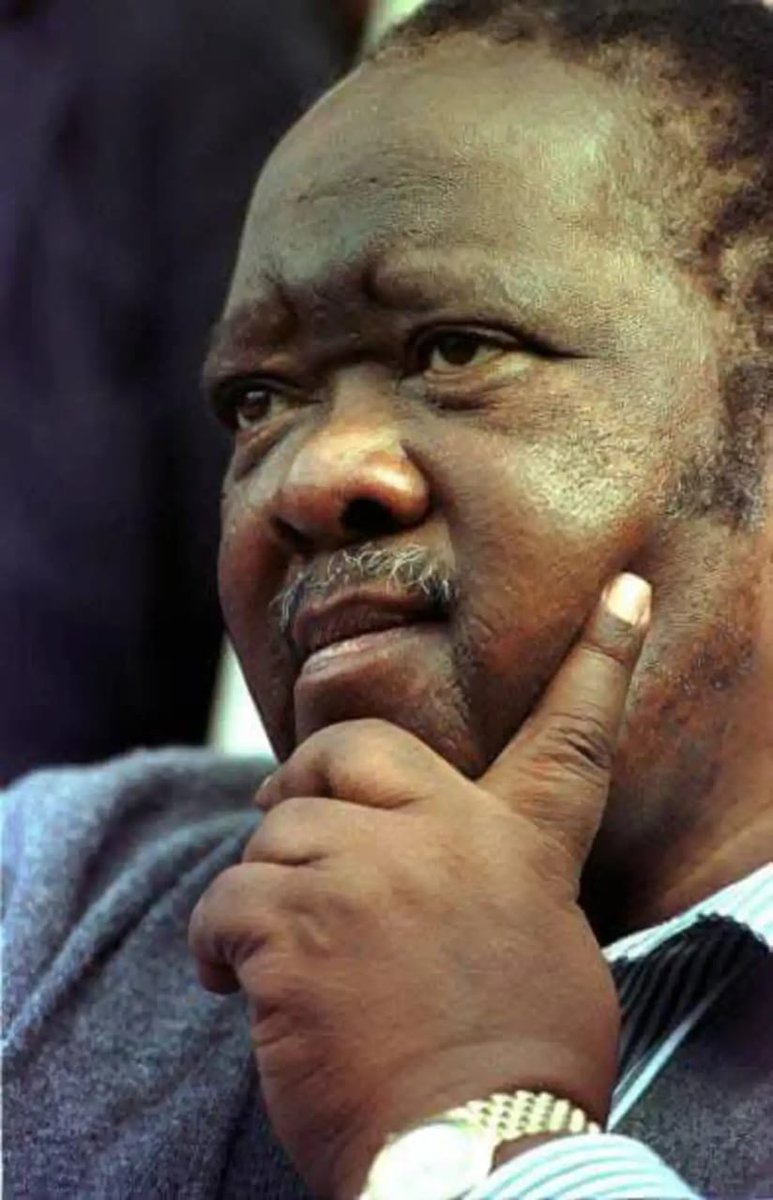 LOL HISTORY

24.5.1998
1998 POLITICAL RIOTS: Supporters of BNP, BCP and MFP begin to gather at the house of Evaristus Retselisitsoe Sekhonyana's residence in Maseru as the protests for the May 23 election results begin to gain momentum. 

#OnThisDay #History #Lesotho #Basotho