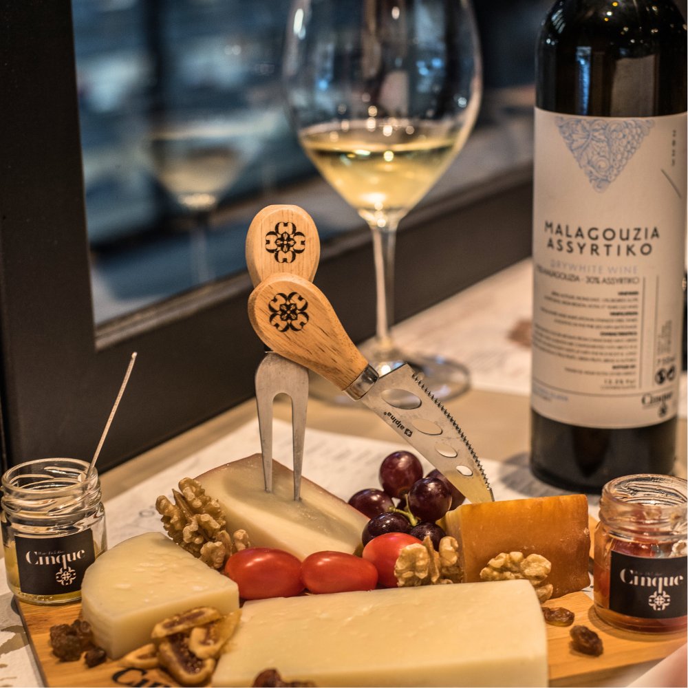 The Cinque team never stops scouting—and cooking. Tonight: house-made chutneys, aged cheese &amp; Malagouzia-Assyrtiko in perfect harmony. 🧀🍷 #TrustThePeopleBehind