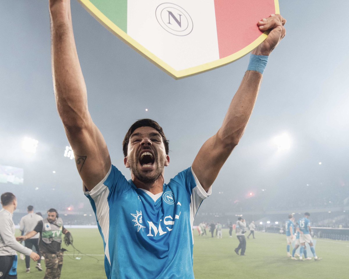 Giovanni Simeone (@simeonegiovanni) on Twitter photo DI NUOVO CAMPIONI! 🏆✌🏼 Una gioia immensa! 🤩 Ce l'abbiamo fatta grazie al lavoro quotidiano di tutti e al vostro sostegno incondizionato! Anema, core e scudetto! Forza <a href="/sscnapoli/">Official SSC Napoli</a> Sempre!! 💙 DI NUOVO CAMPIONI! 🏆✌🏼 Una gioia immensa! 🤩 Ce l'abbiamo fatta grazie al lavoro quotidiano di tutti e al vostro sostegno incondizionato! Anema, core e scudetto! Forza <a href="/sscnapoli/">Official SSC Napoli</a> Sempre!! 💙