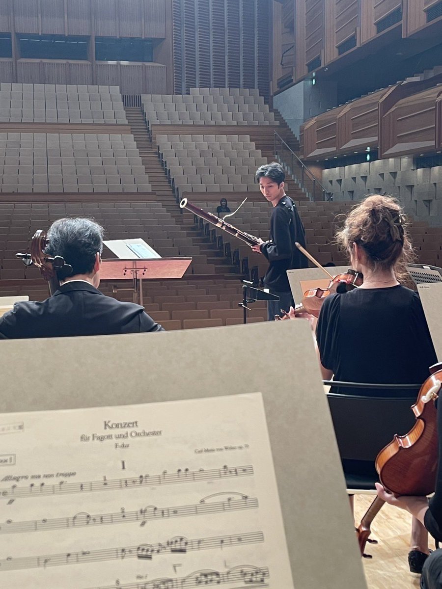 5/22
モーニングコンサートが終演しました。ご来場いただいた皆様、誠にありがとうございました。

オーケストラと演奏できる喜び、幸せに溢れたひと時でした。心の底から楽しかったです…！
現田先生、藝大フィルハーモニア管弦楽団の皆様を始め、関わってくださったすべての皆様に感謝申し上げます。