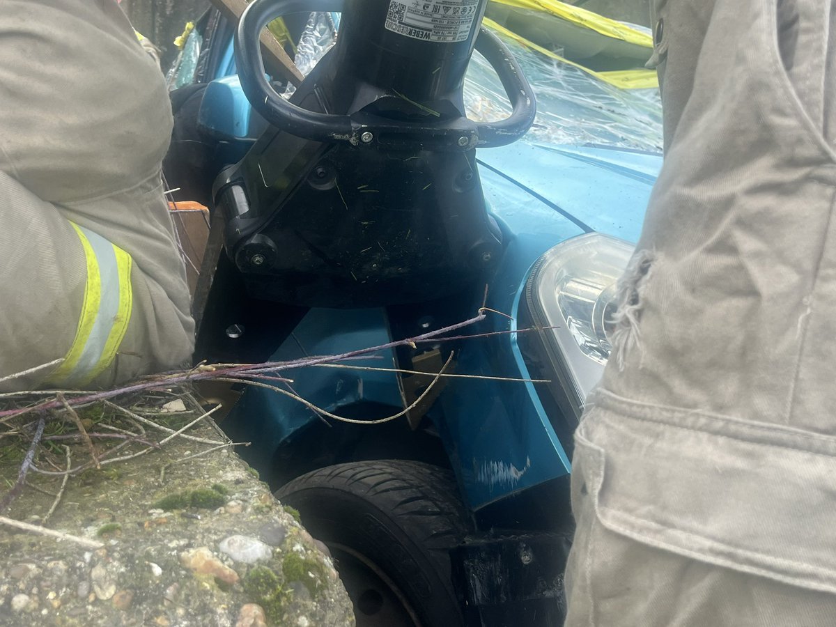 GLTechRescue's tweet image. Looking for a #heavyrescue refresher/CPD  option? GLTR is hosting 2day event on the 18/19 Sept @LincsFireRescue 
For info gareth@gltechrescue.co.uk 
 National Fire Chiefs Council (NFCC) United Kingdom Rescue Organisation Holmatro Rescue Equipment  WEBER RESCUE SYSTEMS  Vimpex Ltd