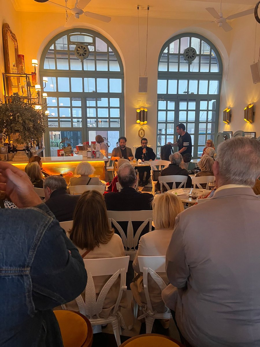 José F. Peláez (@magfcomargarito) on Twitter photo Ayer con <a href="/JulioValdeon/">Julio Valdeón</a> presentando 'Autorruta del Sur' en Lion D'Or de Valladolid.
Tremenda tarde. Ayer con <a href="/JulioValdeon/">Julio Valdeón</a> presentando 'Autorruta del Sur' en Lion D'Or de Valladolid.
Tremenda tarde.