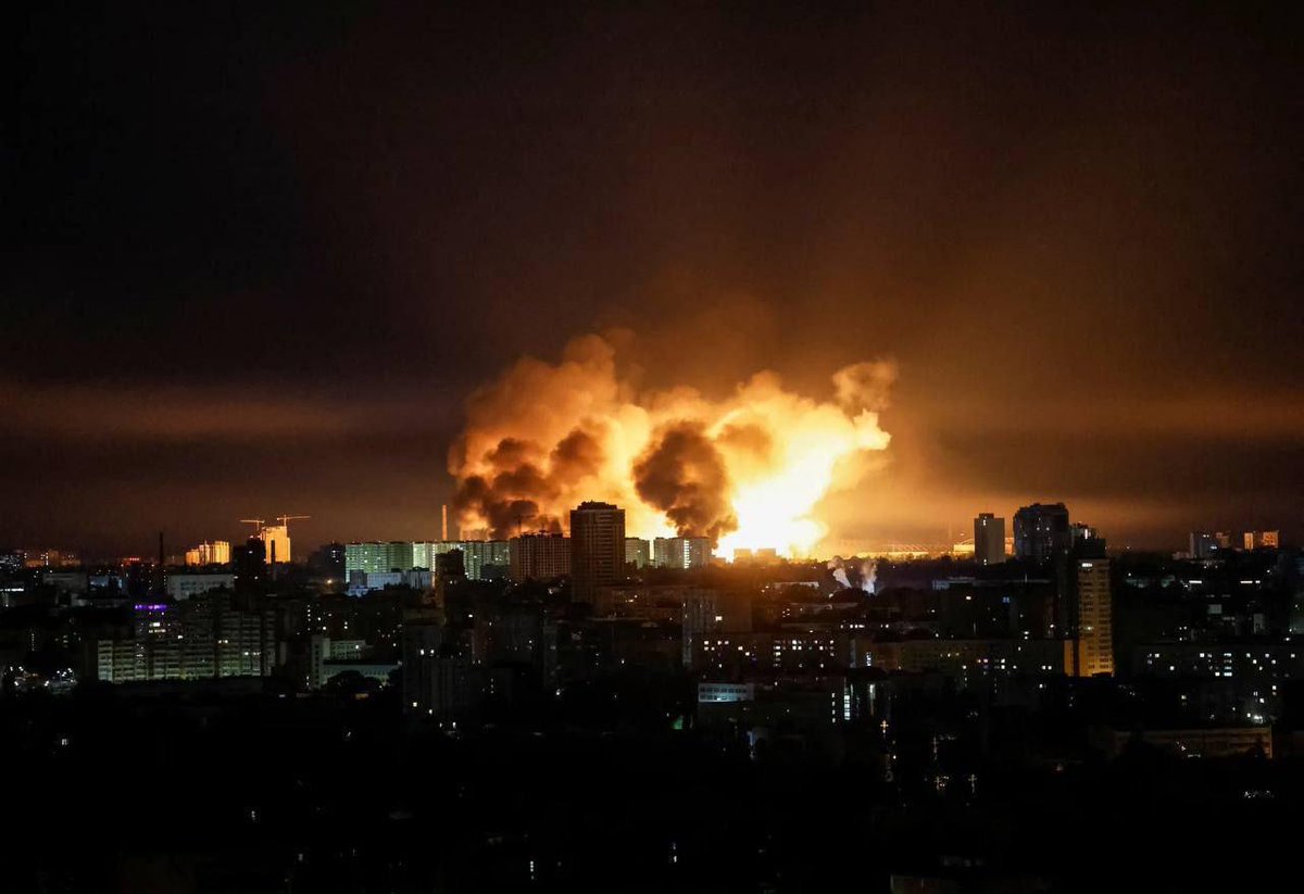 Last night in Kyiv. In 2025, Putin thinks he can bomb Ukraine into submission the same way Hitler thought he could bomb England into submission in 1940.