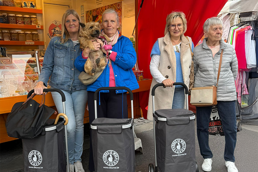Christine, Rita en Ingrid: Drie winnaars vallen in de prijzen tijdens ‘Maand van de Markt’ in Deurne 
Lees verder op onze website. ⬇️ #DeurneLeeft
deurneleeft.be/nieuws/gemeens…