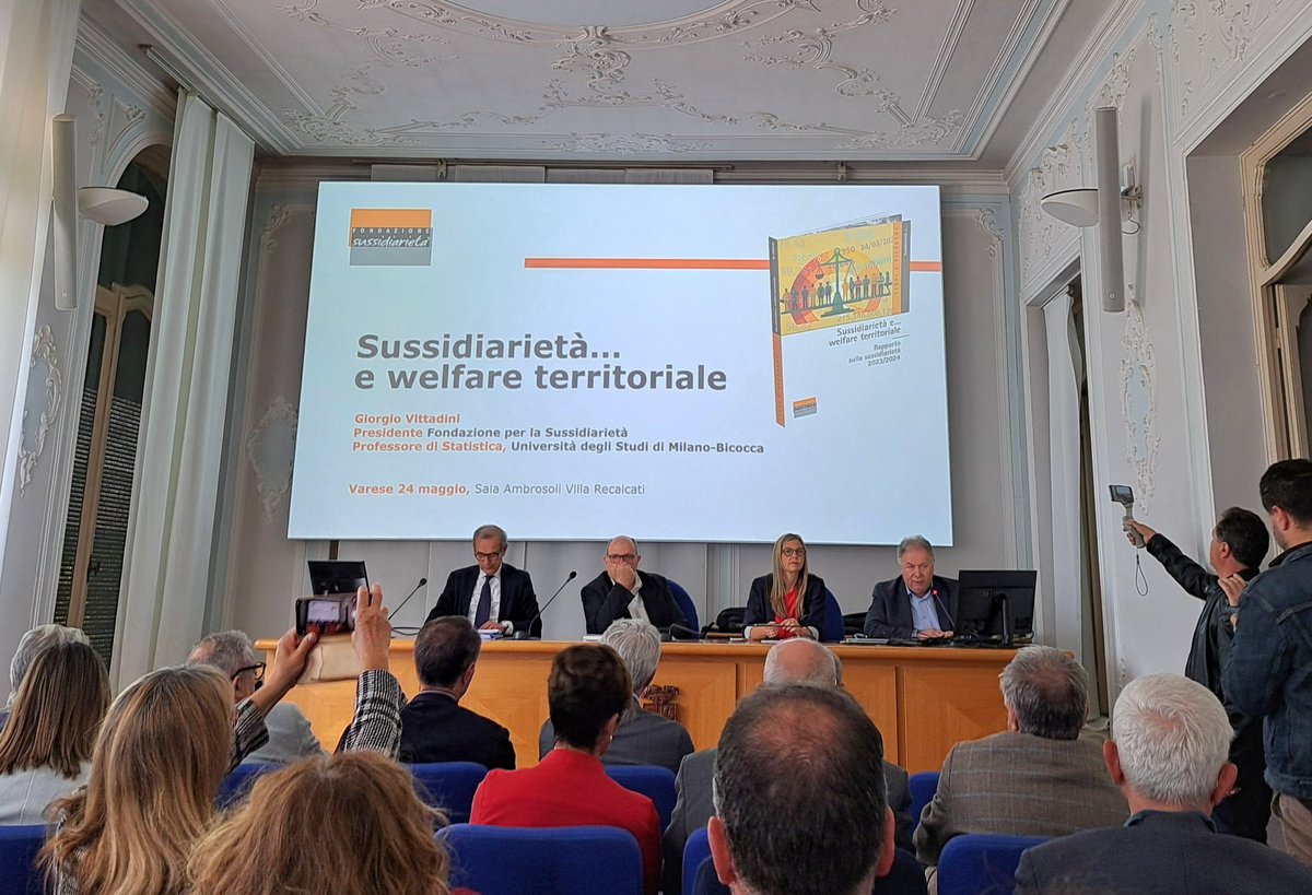 VareseNext's tweet photo. Il welfare è sviluppo: a Villa Recalcati a #Varese presentato il Rapporto sulla sussidiarietà con Giorgio Vittadini, presidente @fsussidiarieta. 
"Oggi occorrono collaborazione, creare reti, un rapporto nuovo tra Pa e Terzo Settore, una politica buona". https://t.co/ozL6IxqUq2