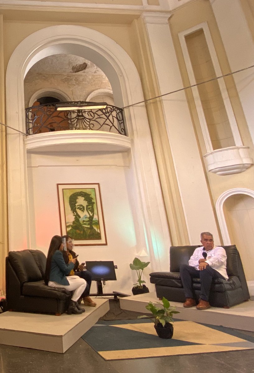 ¡Feliz día!

En pocas horas volveremos a esta sala de tanta historia en #Aragua para desde allí comenzar a forjar un mañana diferente para todos los aragüeños.

¡VAMOS CON DIOS!

#24Mayo