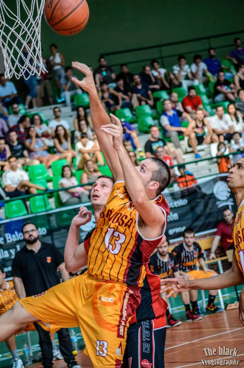 Viéndolo en la distancia he de reconocer que se echa de menos las Final Four del Trofeo Diputación de Salamanca. Jugarlas, dirigirlas u organizarlas…pero estando en el ajo😊.

Suerte a tod@s‼️