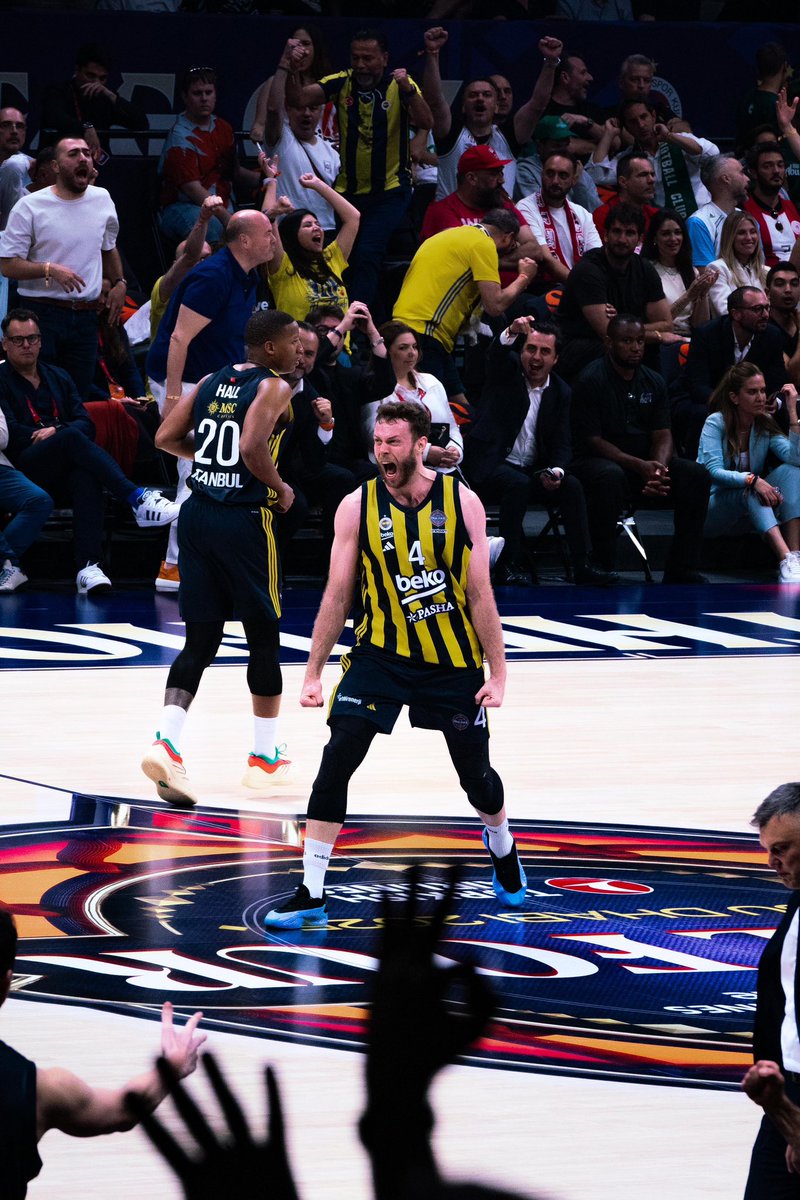 Unfinished business for <a href="/NikMelli/">Nicolò Melli</a> 
#F4GLORY