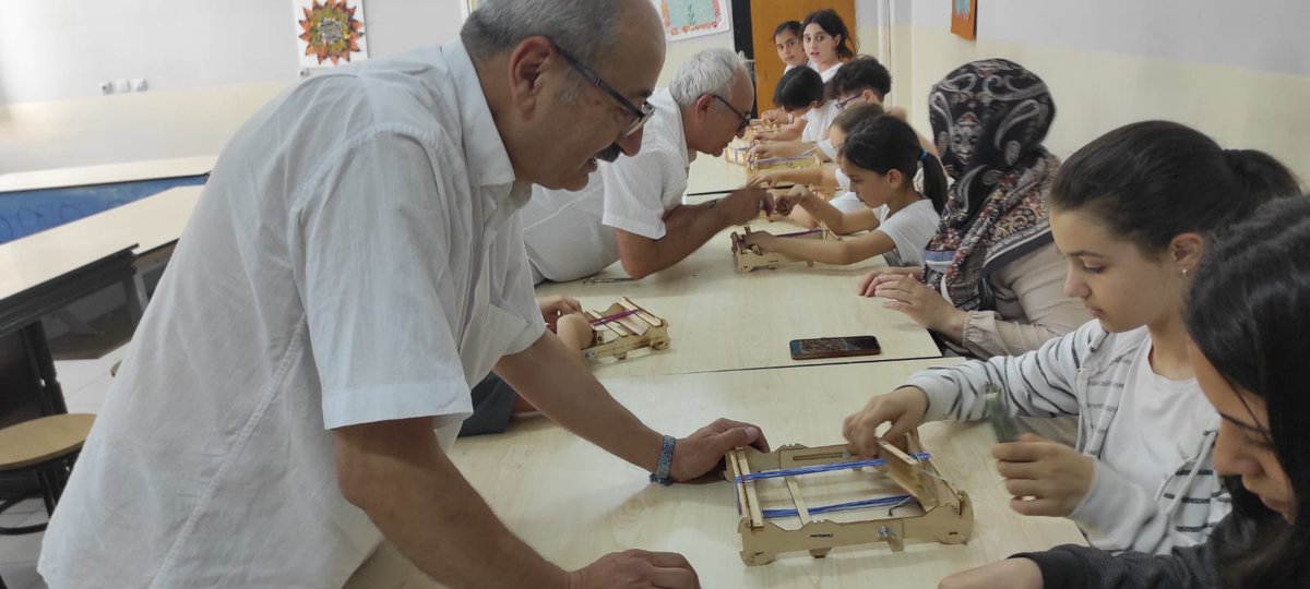 İlçe Müdürlüğümüzün
Eğitimin Işığında,İpek Yolculuğu projesi
Hüseyin Karabacak İlkokulu öğrencileri ile devam ediyor.

Emeği geçen Halis Korkmaz ve Nagihan Güneş Özel Büro ekibine teşekkür ederiz.

<a href="/tcmeb/">Millî Eğitim Bakanlığı</a> <a href="/Ali_Partal/">Ali Partal</a> <a href="/MetinSEZER_16/">Metin SEZER</a> <a href="/HKarabacakOkul/">Hüseyin Karabacak İlkokulu ve Ortaokulu</a>