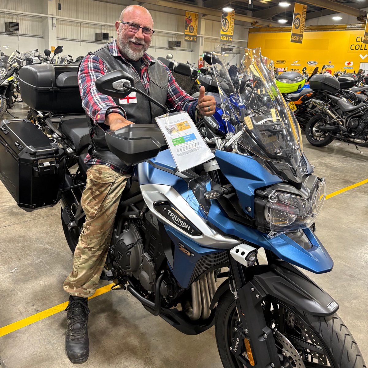 SuperbikeFactor's tweet photo. New bike day 🤩

1️⃣ Graham Hatton came into our Cheshire showroom to purchase this Triumph Tiger 1200 XR 🤝
2️⃣ Tyler Winterburn picked up his new MT-09SP from sunny Bristol last week. It has always been his dream bike! 😍

 Find your next bike today: https://t.co/7nGeGnOipD https://t.co/yhRFgoQWvL
