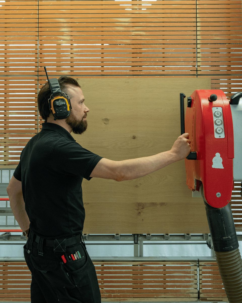 inc_cantonBE's tweet photo. 📌 Das Jugendprojekt LIFT begleitet in Zusammenarbeit mit den Schulen Jugendliche beim Übertritt in die Berufswelt. Letztere arbeiten in einem Betrieb mit und sammeln dabei wertvolle Erfahrung.

👉https://t.co/EpZ3T4FysQ https://t.co/GIRl7WIYlc