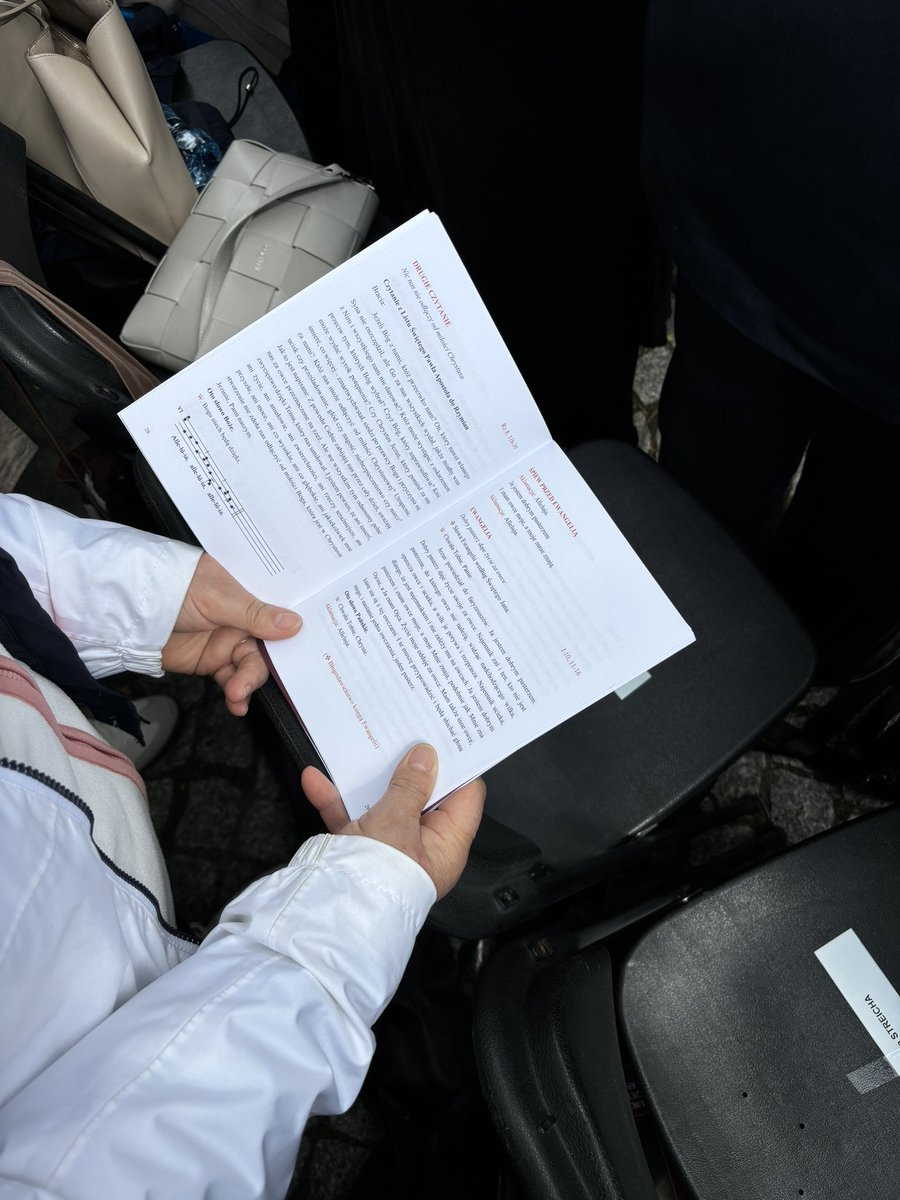 Na Placu Katedralnym w Poznaniu właśnie trwa beatyfikacja Czcigodnego Sługi Bożego ks. Stanisława Streicha. Mszy św. przewodniczy kard. Marcello Semeraro. Jest to jedna z pierwszych beatyfikacji za pontyfikatu Leona XIV. <a href="/ArchPoznan/">Archidiecezja Poznańska</a>