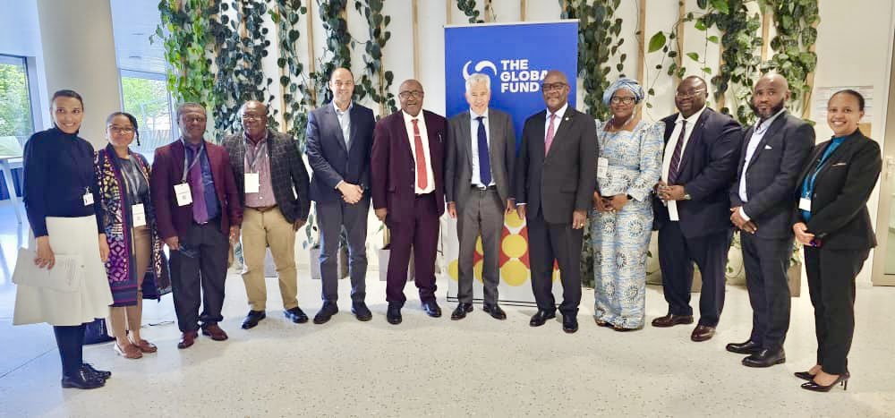 MoH (@mohs_sl) on Twitter photo #SierraLeone’s <a href="/DembyAustin/">Austin Demby</a> strengthens collaboration with the Global Fund to advance Mpox response and national medical warehouse project at a high-level meeting with the <a href="/GlobalFund/">The Global Fund</a> on the margins of the 78th World Health Assembly (WHA) in Geneva, Switzerland. #SierraLeone’s <a href="/DembyAustin/">Austin Demby</a> strengthens collaboration with the Global Fund to advance Mpox response and national medical warehouse project at a high-level meeting with the <a href="/GlobalFund/">The Global Fund</a> on the margins of the 78th World Health Assembly (WHA) in Geneva, Switzerland.