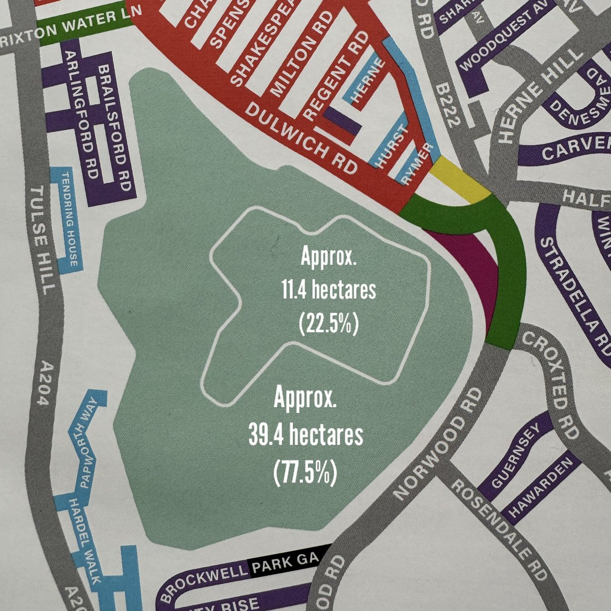 rob_king's tweet image. Apparently some of my neighbours have been “displaced” by Brockwell Live and they can’t find anywhere to sit in “their” park while it’s on #baffled #brockwellpark #brockwelllive