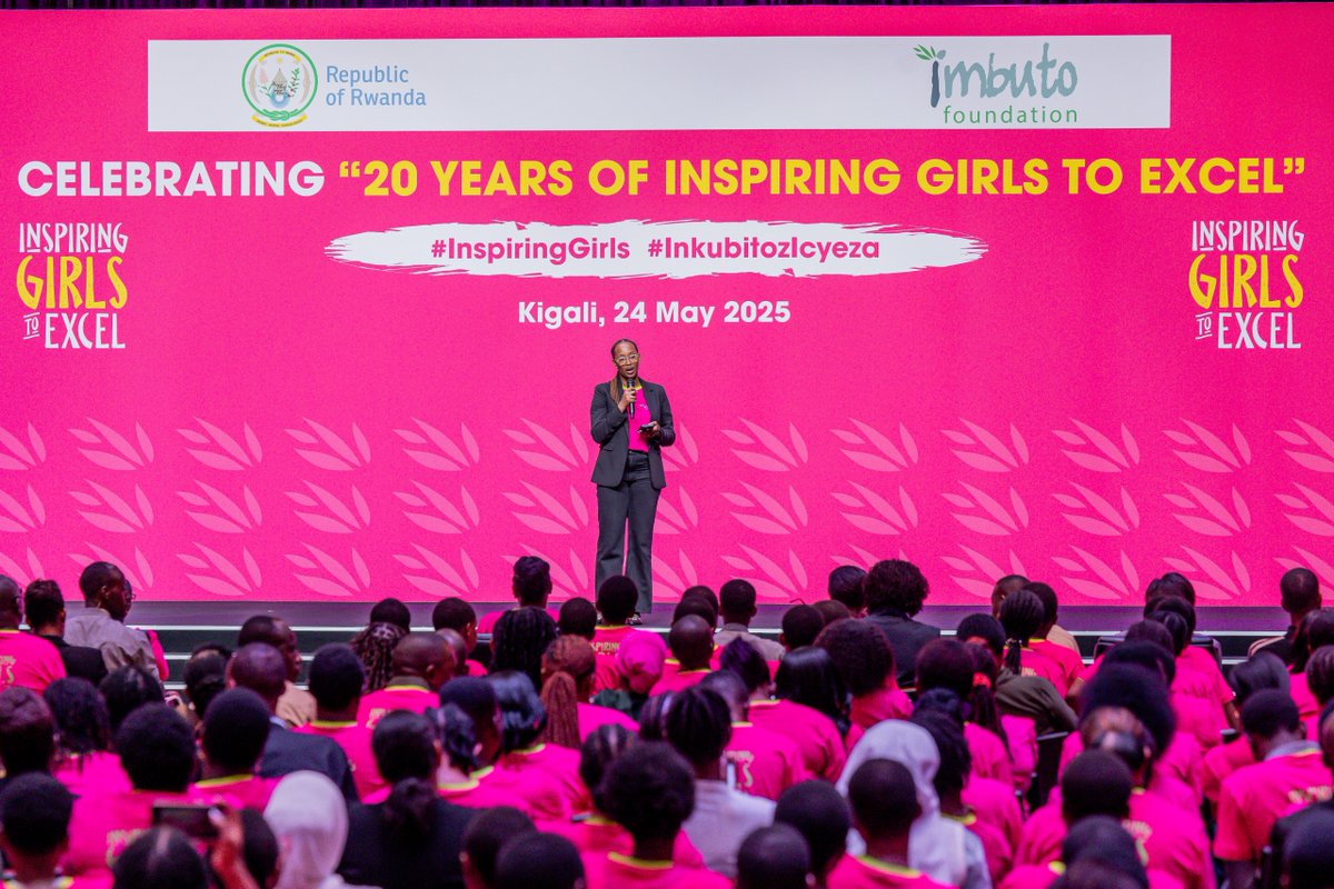 BPG Alumni Network (@bpgalumni) on Twitter photo .<a href="/Umurung_i/">Michelle Umurungi</a> , Umuyobozi ushinzwe ishoramari muri <a href="/RDBrwanda/">Rwanda Development Board</a> , yagarutse ku ruhare rwabo nk'abafanyabikorwa mu guhemba #InkubitozIcyeza muri iyi gahunda mu myaka 20 ishize.
Avuga ko bikwiye kubera abakobwa bose imbarutso yo kwitinyuka ndetse no gukora cyane.
#BPG20 .<a href="/Umurung_i/">Michelle Umurungi</a> , Umuyobozi ushinzwe ishoramari muri <a href="/RDBrwanda/">Rwanda Development Board</a> , yagarutse ku ruhare rwabo nk'abafanyabikorwa mu guhemba #InkubitozIcyeza muri iyi gahunda mu myaka 20 ishize.
Avuga ko bikwiye kubera abakobwa bose imbarutso yo kwitinyuka ndetse no gukora cyane.
#BPG20