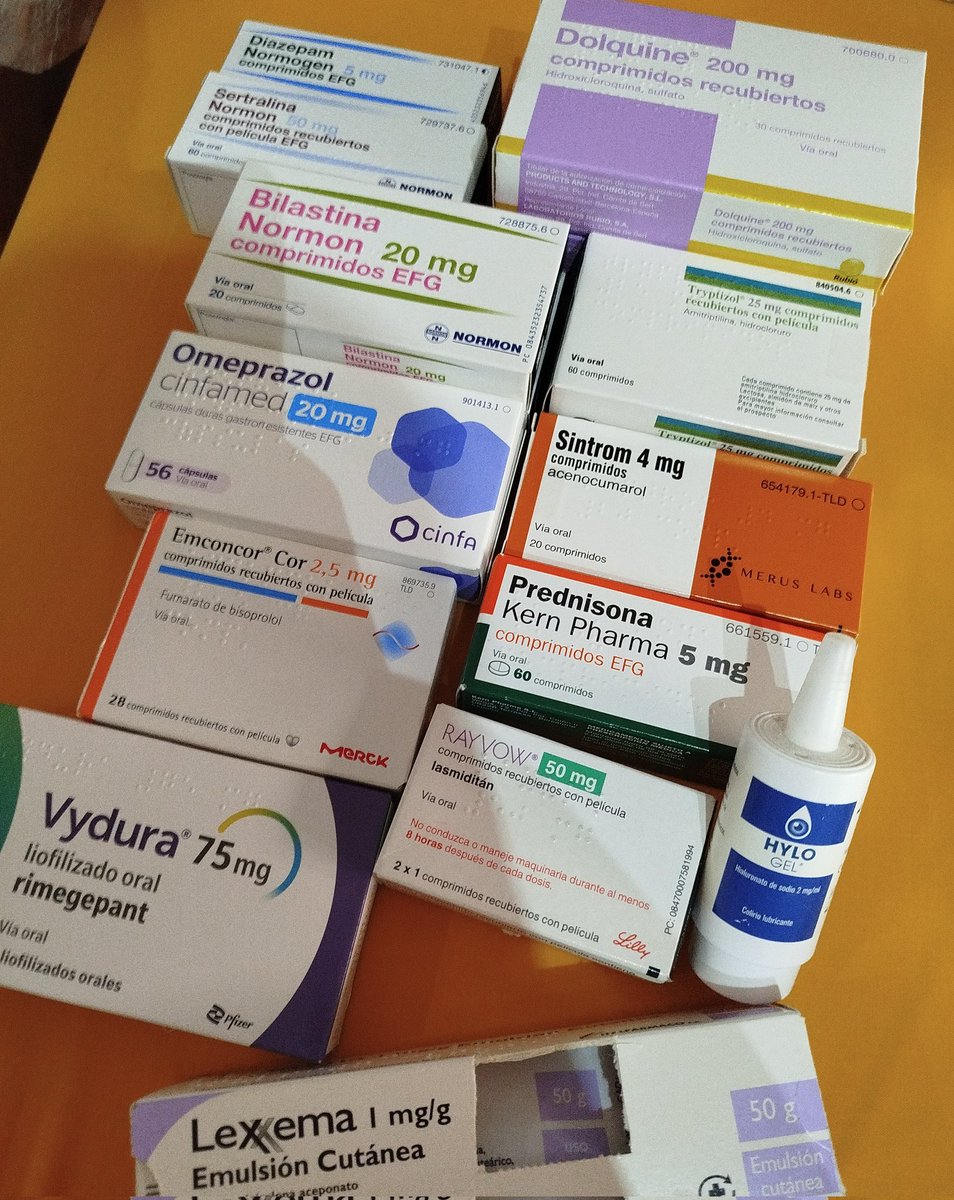 black_woman0's tweet image. Uns tenen vida social, i jo tinc això!!!
Puta mareeee #fastic