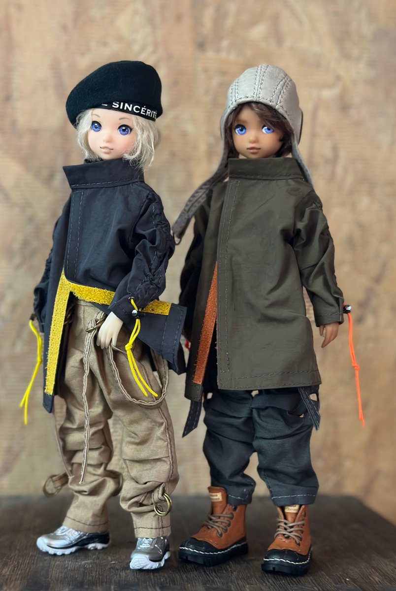 note更新しました。 note.com/kaba89 
rurukoサイズのコートは間に合いませんで💦
着せたモデルと↓御試着用の用意はありますので是非〜
明日5階にてお待ちしております。
#六分の一男子図鑑 
#ruruko
 #petworks
 #DS75