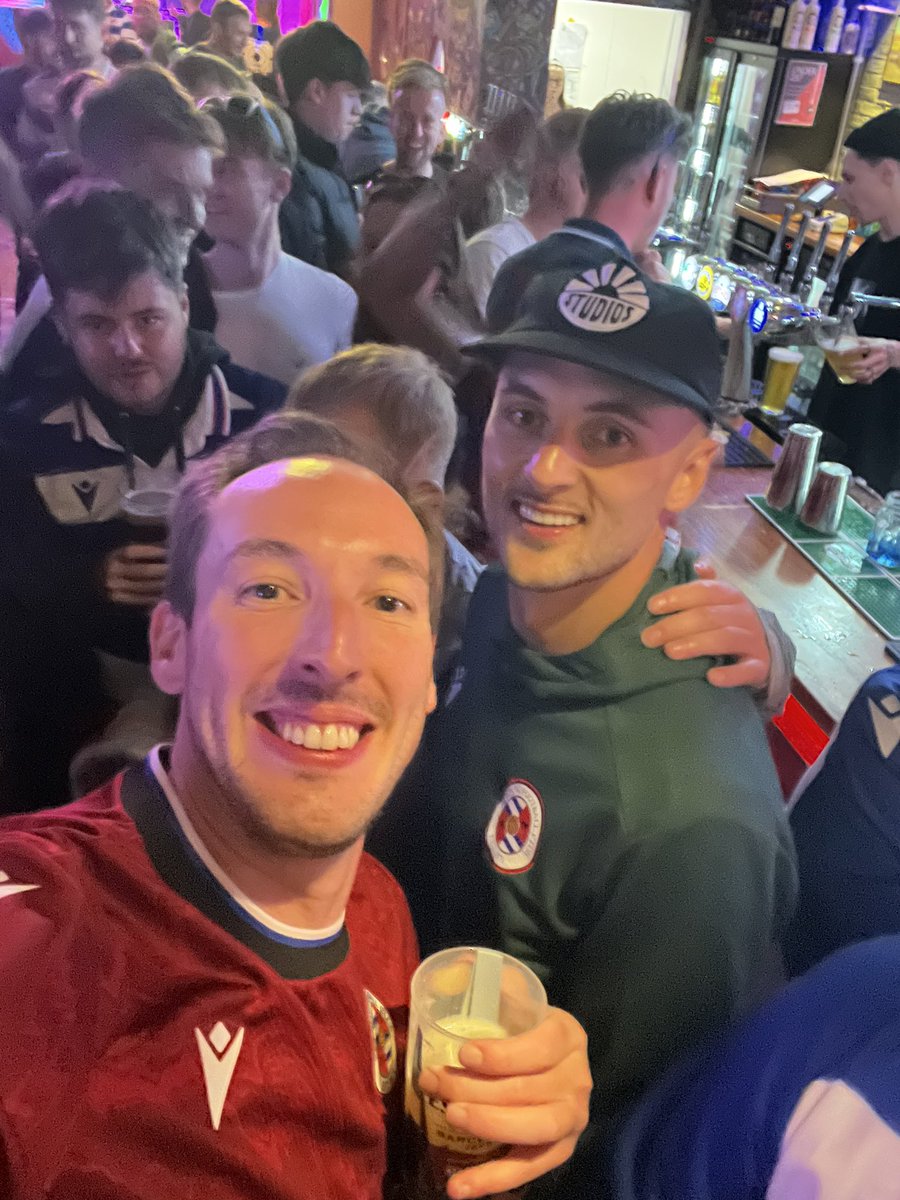rossTheTwit's tweet image. Awesome news from @ReadingFC. This guy is staying! Hopefully three more years of this… #lewiswing #readingfc