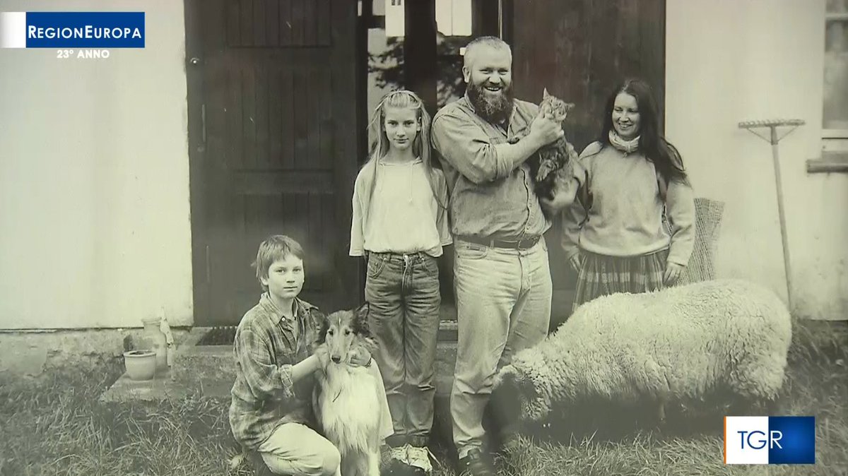 Domani #25maggio 11.25 <a href="/RaiTre/">Rai3</a> <a href="/RaiPlay/">RaiPlay</a> La fotografia tedesca del '900 nella Mostra "Typologien" alla Fondazione Prada a Milano. Il reportage di <a href="/DanielaCuzzolin/">Daniela cuzzolin ob.</a>. 
Anticipazioni sul sommario della puntata sono nel sito di <a href="/Raiofficialnews/">Rai</a> qui: tinyurl.com/95c64yke