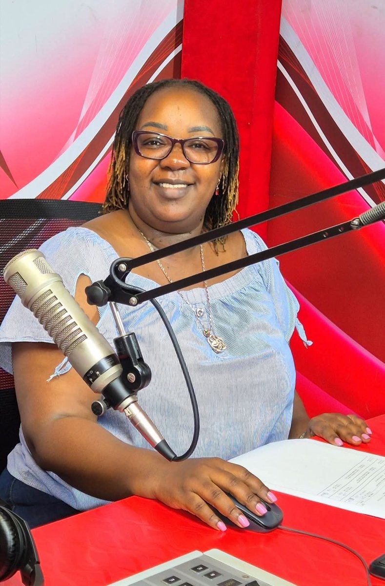 Ni ihinda ria tabaarira ya Guciiina na mwana wa Muthamaki Wambui Wa Githongo 
#InooroFm #Gucina #MuciiwaUtuginaUtana #WambuiwaGithongo