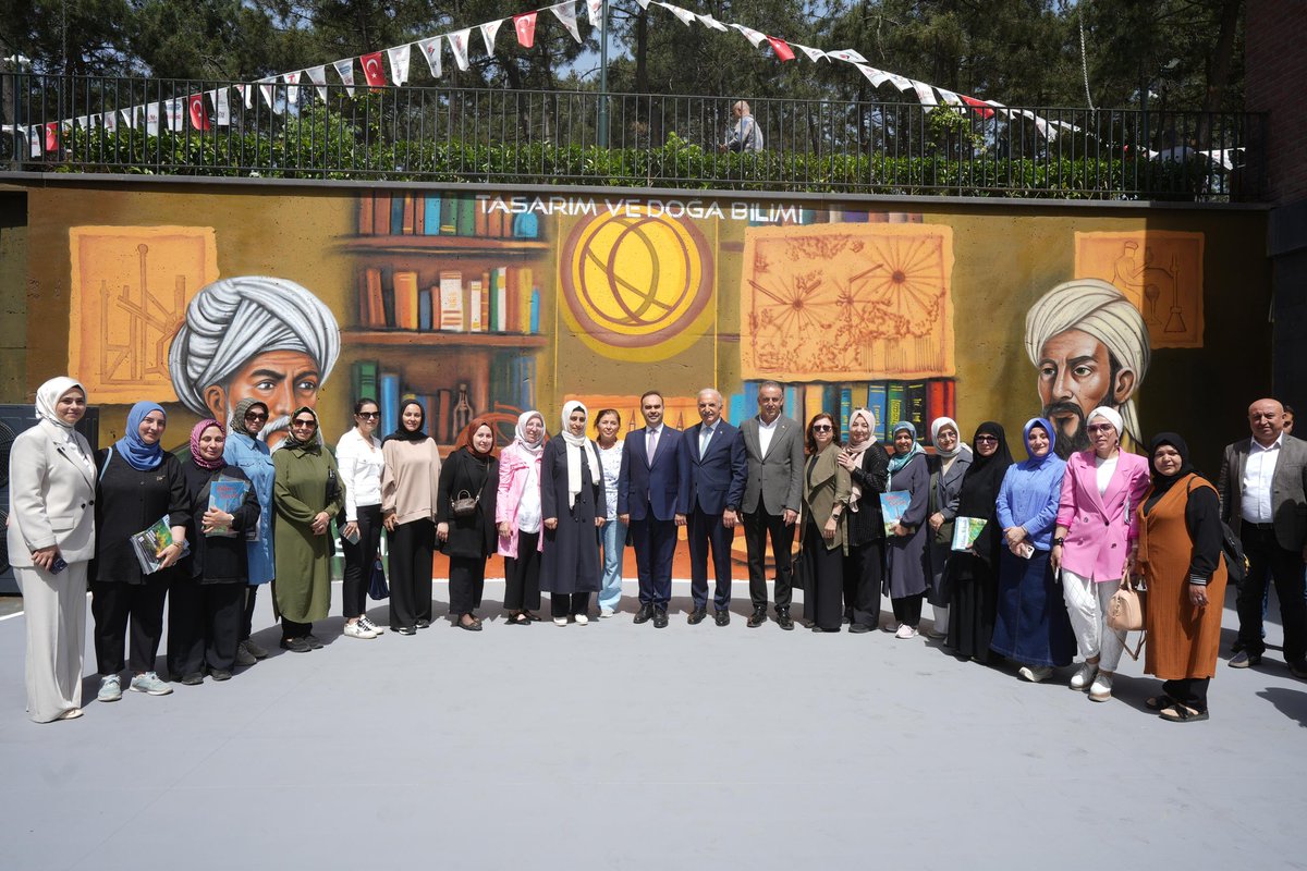 cetinkaya_salim's tweet photo. Sanayi ve Teknoloji Bakanımız Sayın @mfatihkacir'ın teşrifleriyle, Ulaştırma ve Altyapı Bakan Yardımcımız @OsmanBoyraz, Kaymakamımız Yüksel Çelik, MKYK Üyemiz @hilmiturkmen34, Belediye Başkanımız @ismetyildirimtr, Kadın Kolları Başkanımız @arifegumus25, Gençlik Kolları Başkanımız @samettesmer ve teşkilat mensuplarımızla beraber "Ümraniye Şehit Mühendis Zahide Güçlü Ekici Bilim Merkezi'nin" açılışını gerçekleştirdik.

Bilim ve teknolojiye ilgi duyan başta gençlerimiz olmak üzere herkesin faydalanabileceği bu anlamlı merkeze tüm komşularımızı davet ediyorum.

Bilim Merkezinin açılışında başta Belediye Başkanımız başta olmak üzere emeği geçen herkese teşekkür ediyor, Bilim Merkezi'mizin hayırlı olmasını diliyorum.

📍Ümraniye Millet Bahçesi

@abdullahozdemir