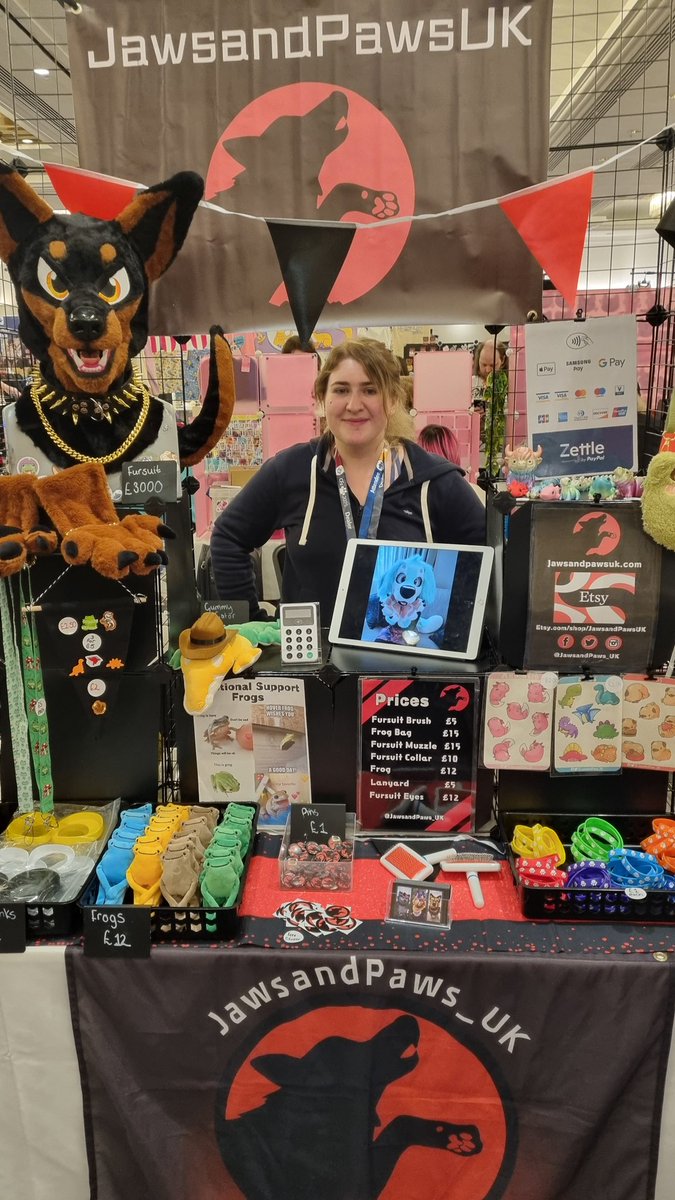 We are now selling in the CFz Dealers Den, come stop by my table 👀