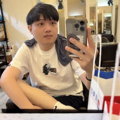 #NewProfilePic (新個人資料照片)