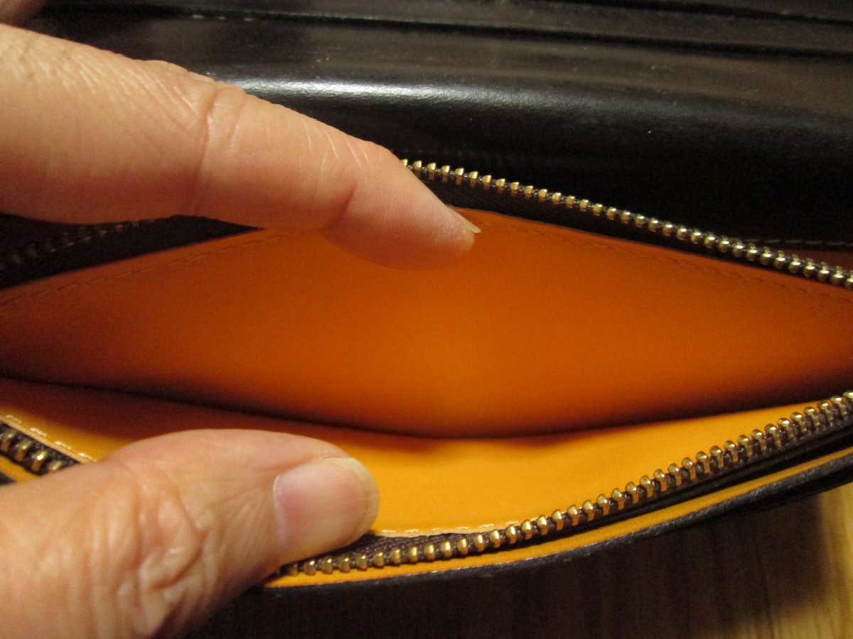 501XXLEVIS501XX's tweet photo. GANZO ファスナー小銭入れ付き長財布 ブライドルカジュアル ダークブラウン E7

https://t.co/Zb64pt5X1b

#財布 
#wallet 
#革小物 
#ブライドル
#ETTINGER
#エッティンガー
#GANZO
#ガンゾ
#Whitehouse Cox
#ホワイトハウスコックス
#キプリス
#CYPRIS
#GLENROYAL
#グレンロイヤル https://t.co/L9meEwYIUE