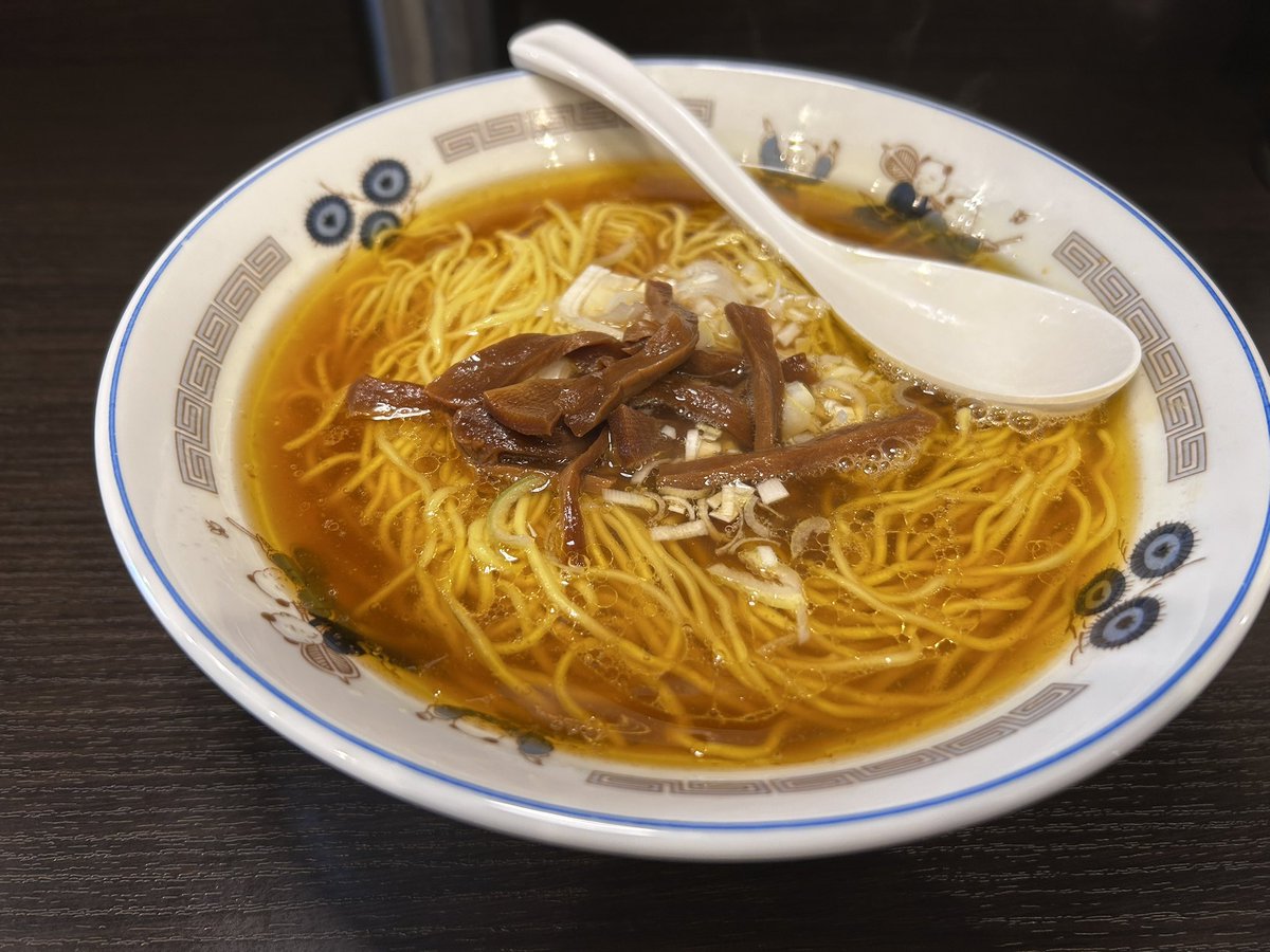 FlyingFeliz's tweet photo. 行くのをあきらめていた"えーちゃん食堂"。
15時から具なしラーメンの日があって伺うことができた。早朝はハードル高すぎだったのでアリガタイ。 https://t.co/Mf6rb967M4