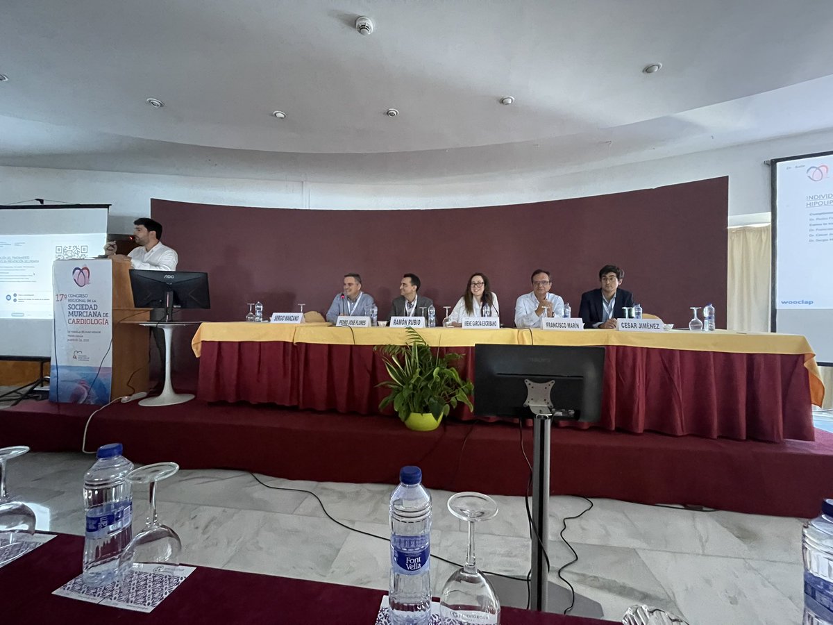 Abrimos fuego con la prevención secundaria con un excelente panel de expertos. Empieza el Dr Pedro Flores en #SMC2025
<a href="/carprimur/">Proyecto CarPriMur</a> <a href="/secardiologia/">Soc Esp Cardiología</a>