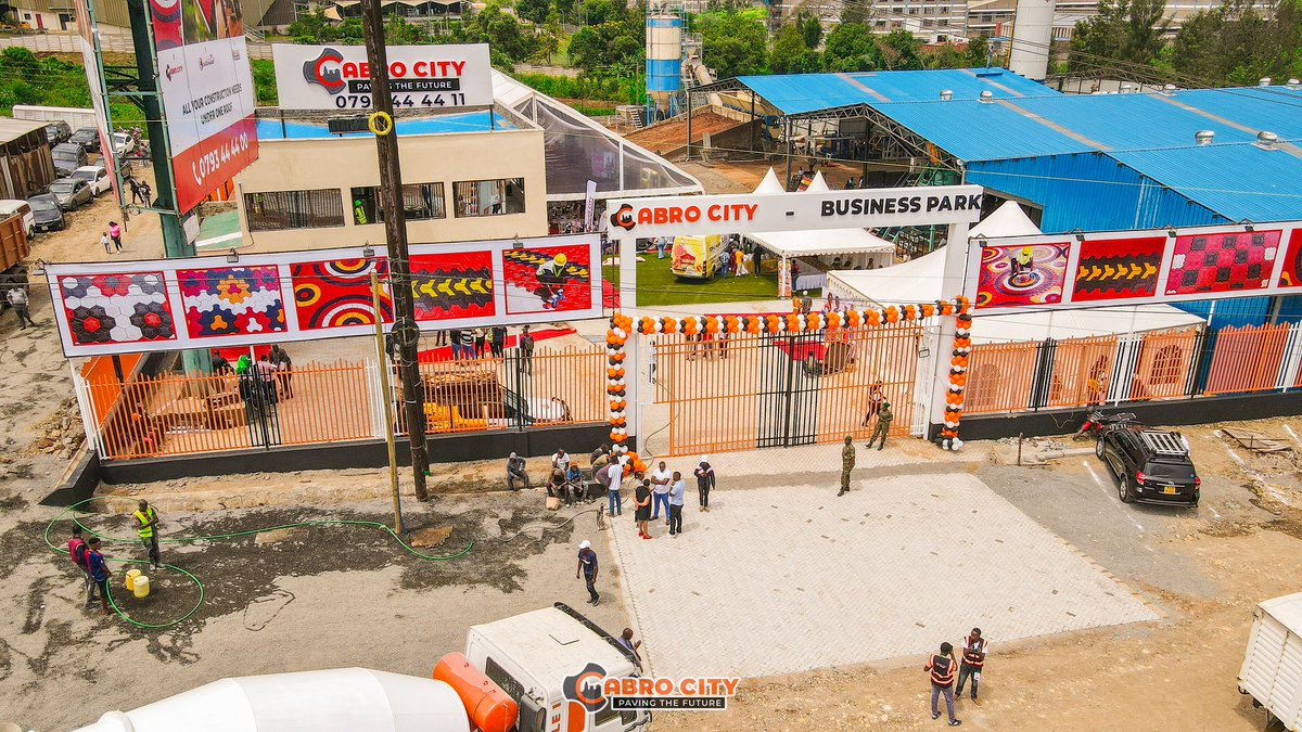 CabroCity's tweet photo. We have Officially landed in the capital city of East Africa.

Ready to Pave The Future. 

𝗣𝗮𝗿𝘁𝗻𝗲𝗿 𝘄𝗶𝘁𝗵 𝘂𝘀 𝘁𝗼𝗱𝗮𝘆 𝗖𝗮𝗹𝗹 𝟬𝟳𝟵𝟯 𝟰𝟰 𝟰𝟰 𝟭𝟭

 #PavingTheFuture #landscaping #madeinkenya #LandscapingExperts https://t.co/99hKCbTiy1