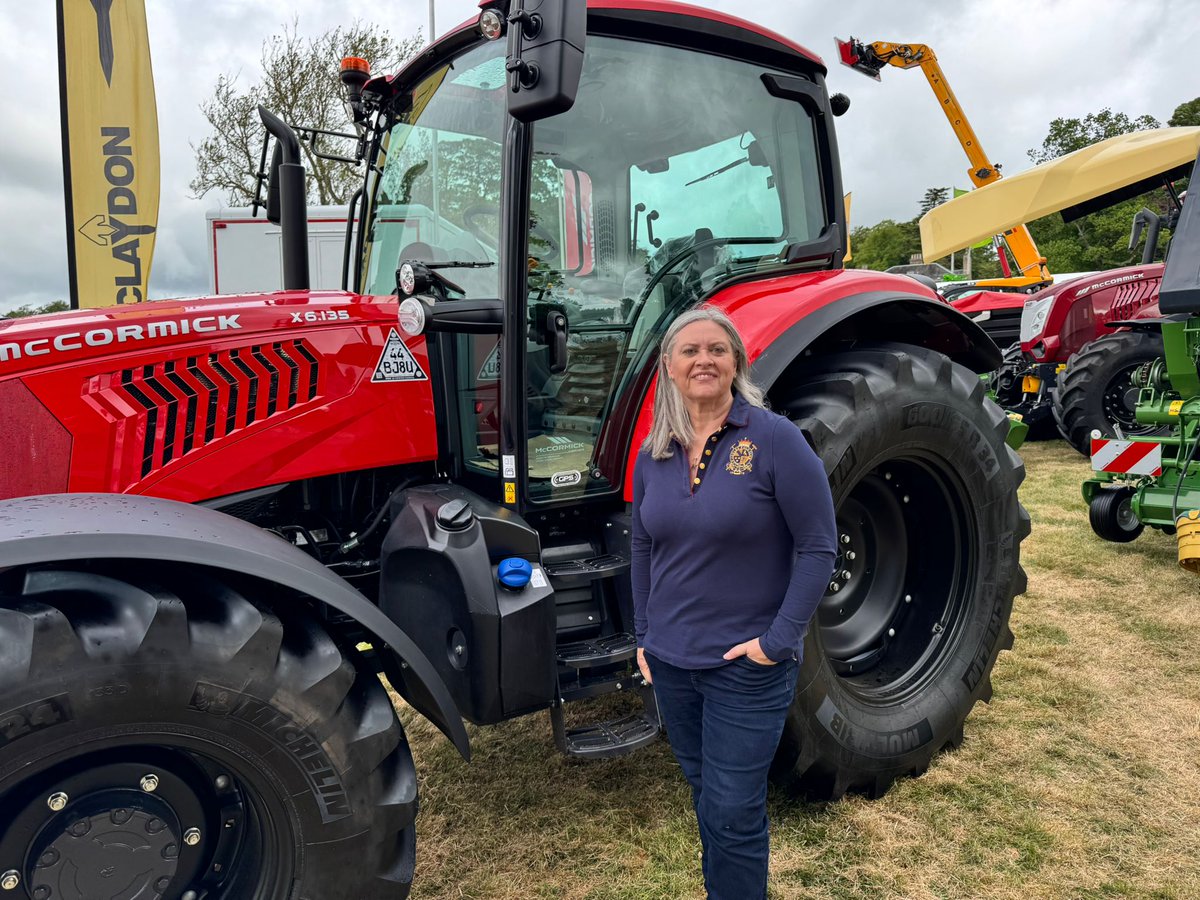 RozMccall's tweet photo. Great to be at the Fife Agricultural Show today! ππΎ Loads to see and do for all the family - great food, brilliant local stalls, and plenty of activities. Lovely to catch up with so many of you! #FifeShow #FifeEvents