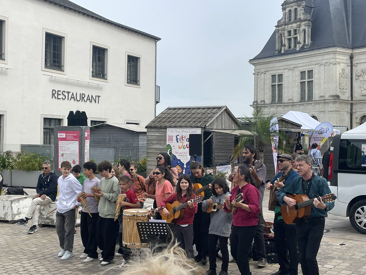 23ème édition de la fête du jeu en partenariat avec le CLEP <a href="/Laval_la_Ville/">Laval la Ville</a> événement gratuit pour tous en centre-ville qui va se poursuivre ce soir par la Nuit du jeu. Venez nombreux