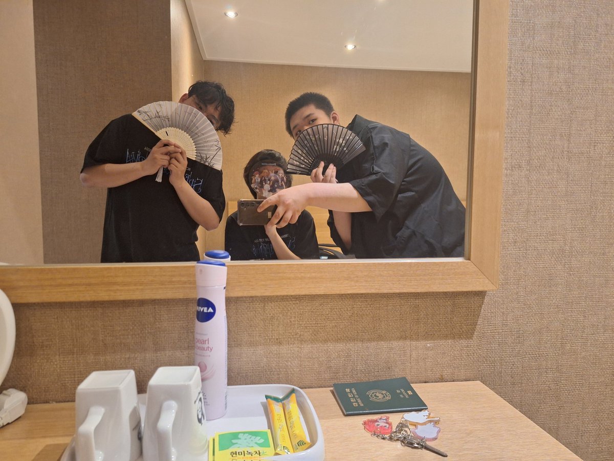 25.05.24
대전 스카이스크레이퍼 공인 대표 선발전

사용덱:시편룡화

스위스
1R:멜리스 선 OXO
2R:기믹 퍼핏 후 OXX
3R:데먼 마탄환 선 XOX
이후 드랍

성적은 아쉬웠지만 재밌었으니 만족~

같이 원정 가준
<a href="/ENE5631/">ENE🧭</a>
@imjan0720
고맙다...