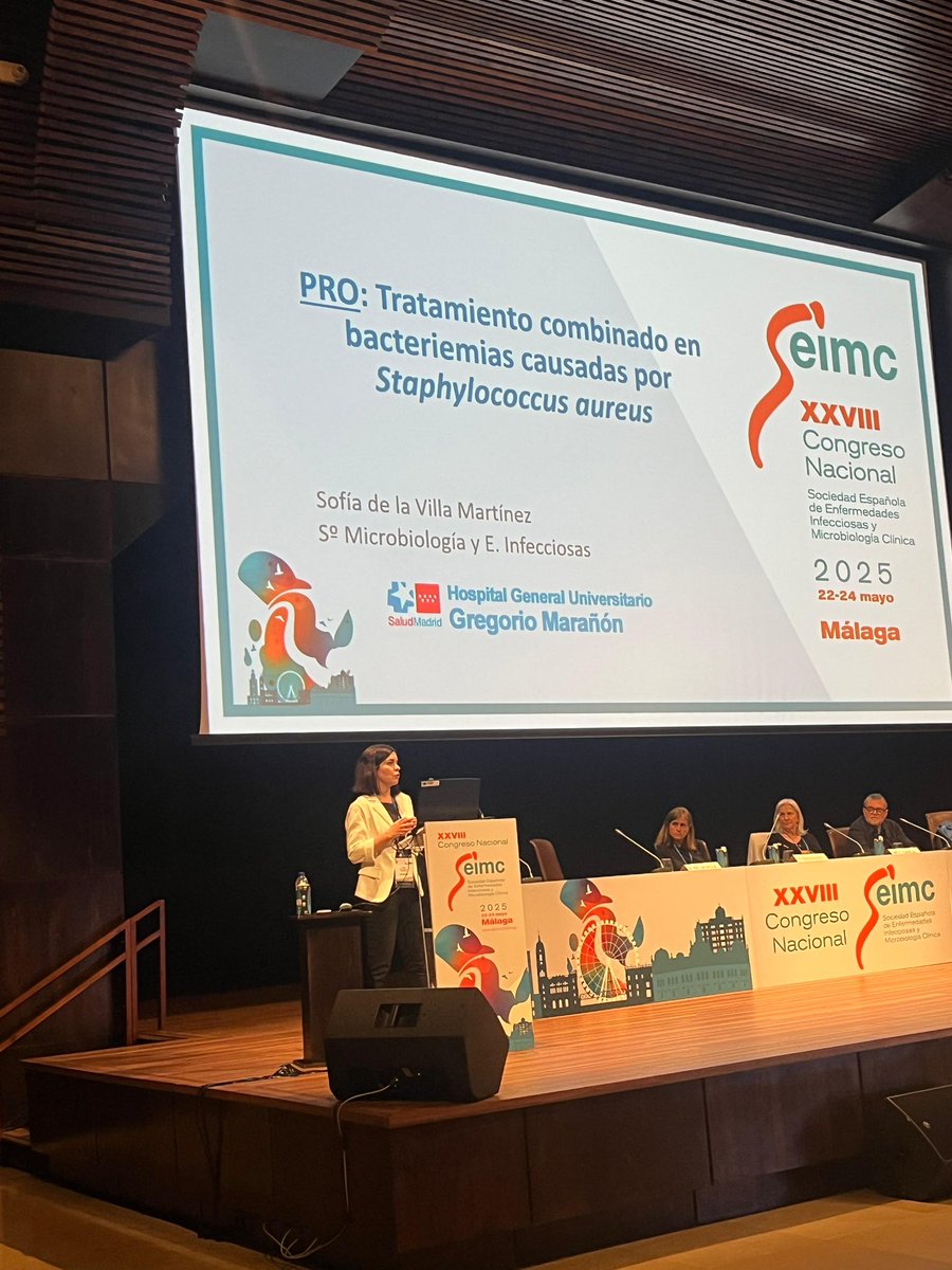 Sesión PRO/CON sobre tratamiento combinado en bacteriemias por S. aureus: Sofía De la Villa defiende la postura PRO