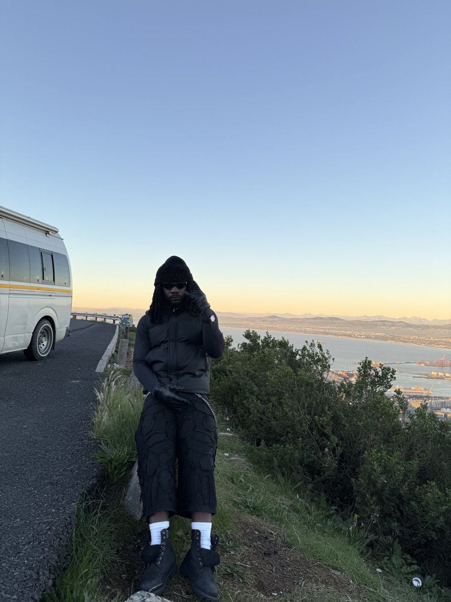 aguero__banks's tweet image. 11am in Capetown 🇿🇦

#THERETURN
