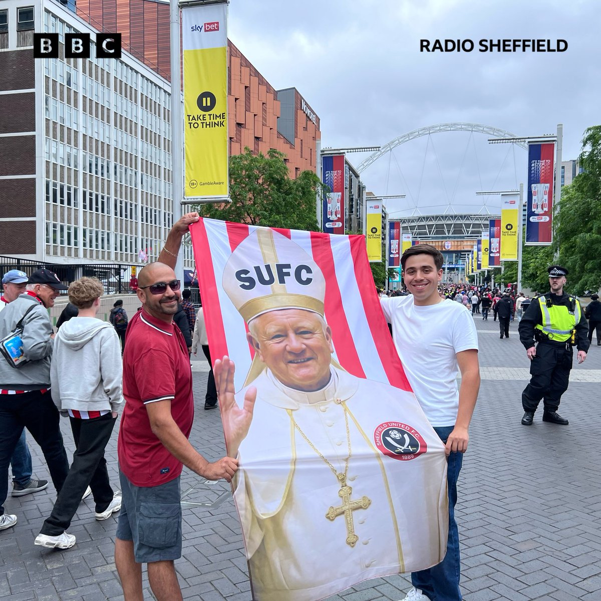 Football Heaven (@footballheaven) on Twitter photo 🤣 Is this one of the best flags of the day?
These Sheffield United supporters are hoping for some divine inspiration!
#SUFC | <a href="/BBCSheffield/">BBC Sheffield</a> 🤣 Is this one of the best flags of the day?
These Sheffield United supporters are hoping for some divine inspiration!
#SUFC | <a href="/BBCSheffield/">BBC Sheffield</a>